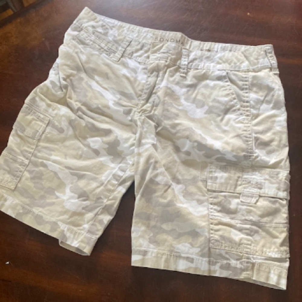 Sonoma Women's Tan & White Camo Cargo Shorts